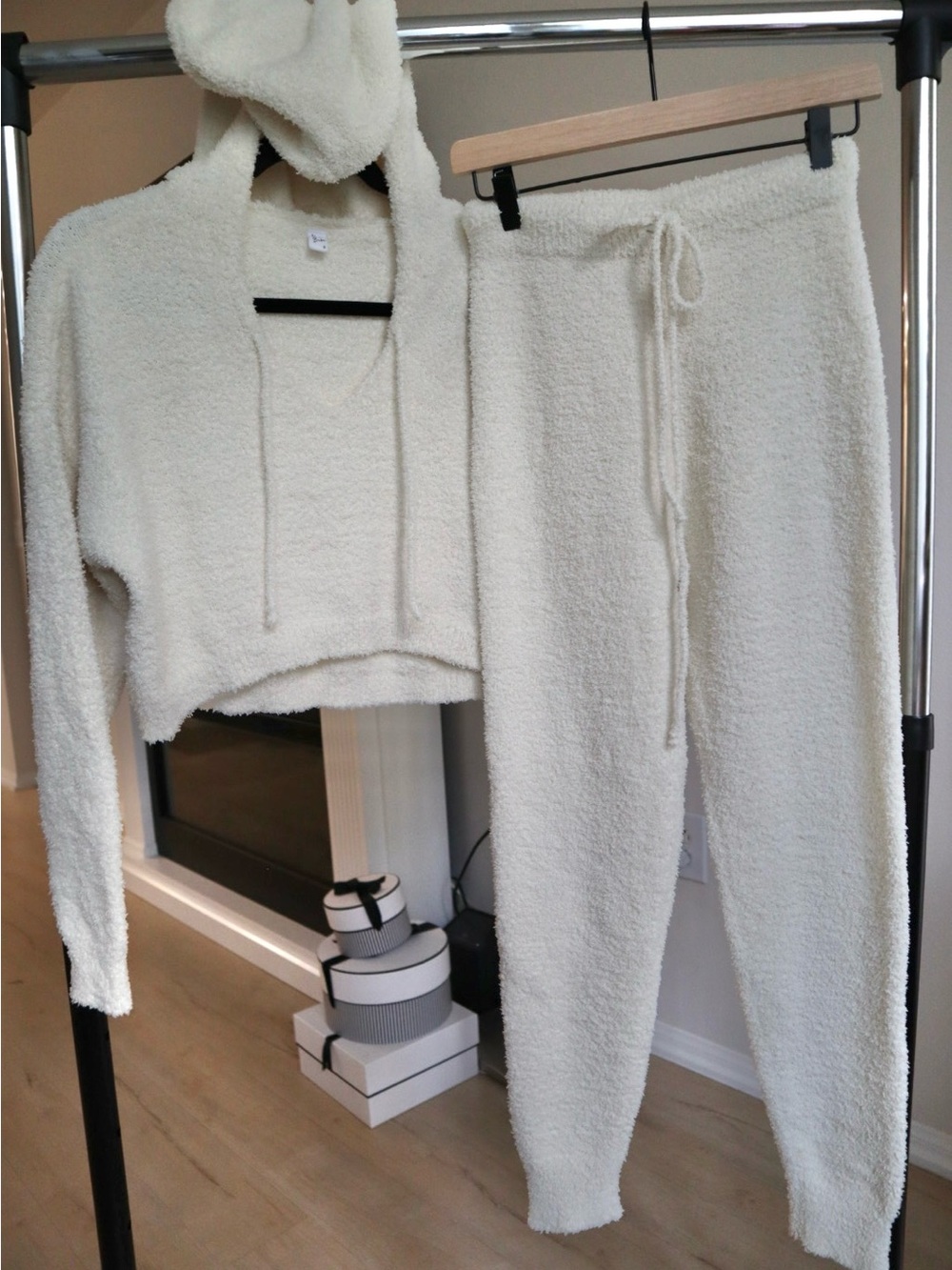 Cozy Cream Sherpa Jogger Pants & Crop Sweater Set - Women's Loungewear